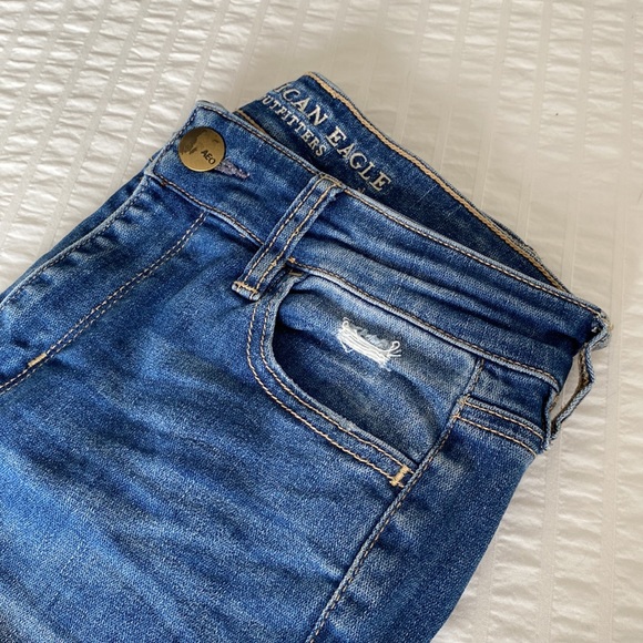 AE distressed skinnies - Picture 4 of 8